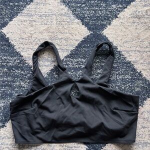LuluLemon keyhole sports bra